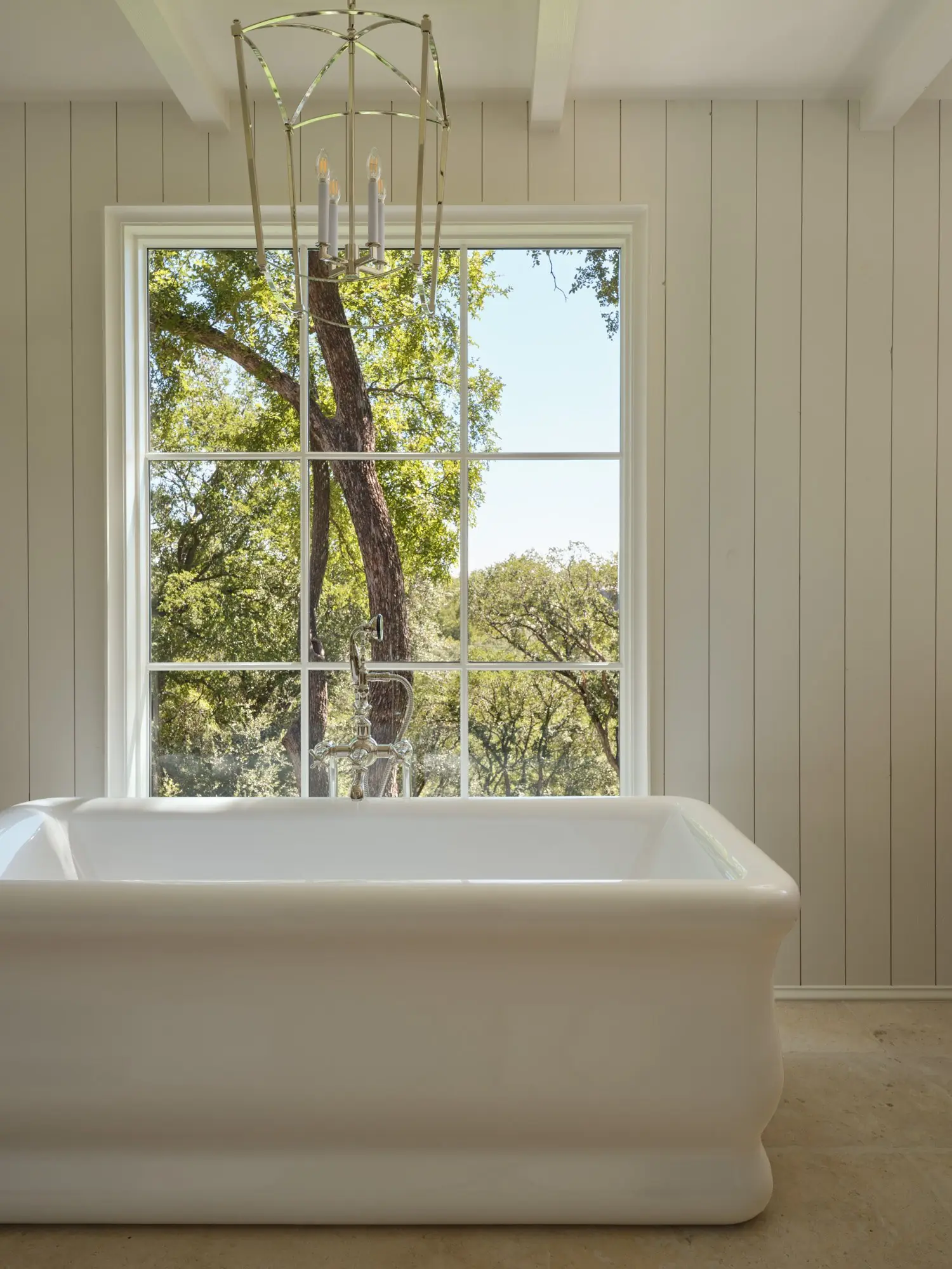 Primary tub, Arbor House by Risinger Build, Austin, TX