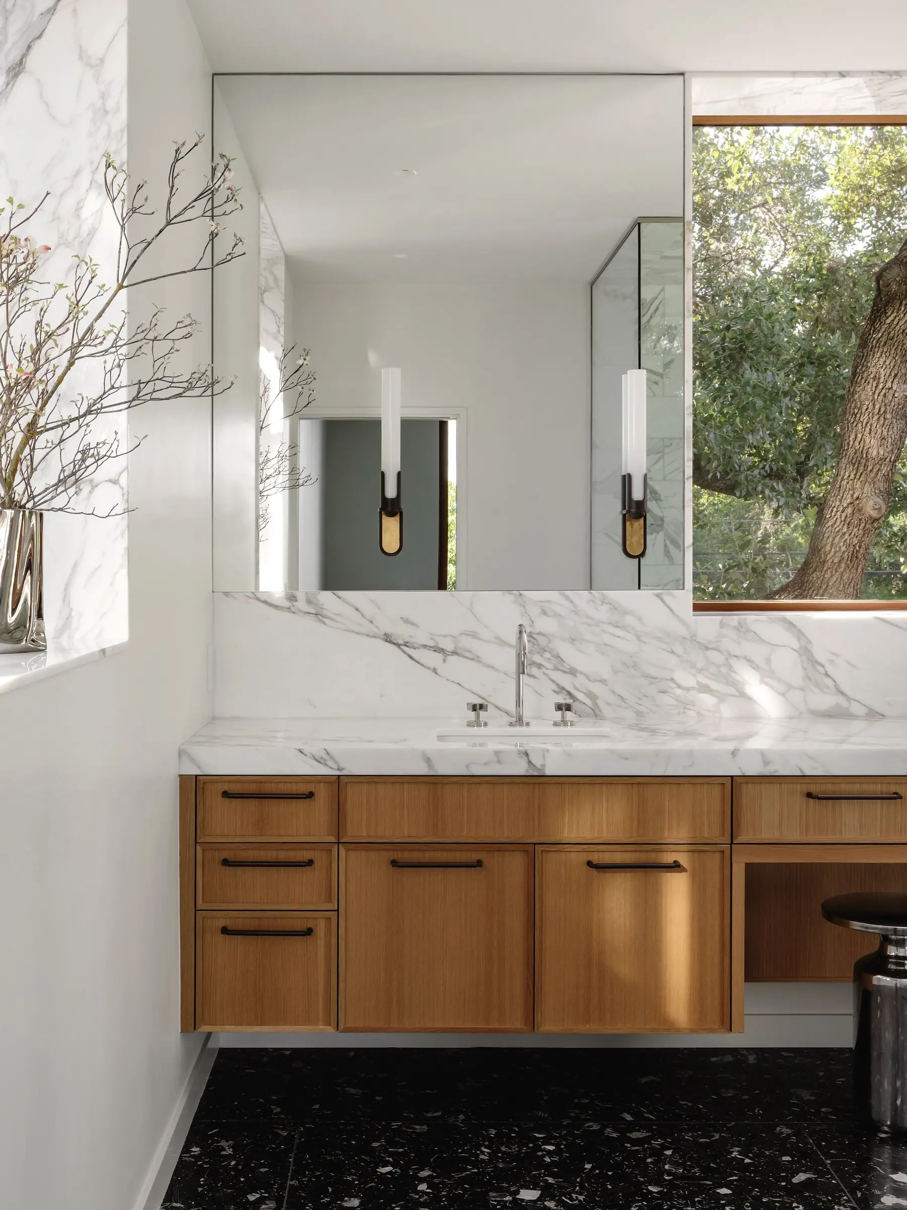 Bath, Greenbelt Residence by Risinger Build, Austin, TX