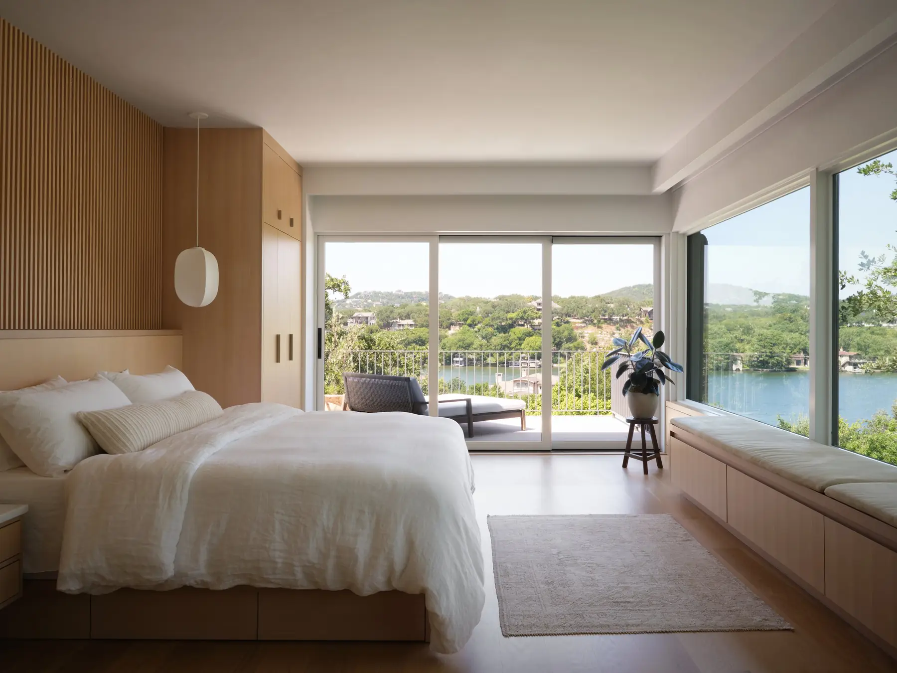 Bedroom, Lakeside by Risinger Build, Lake Austin, Austin, TX